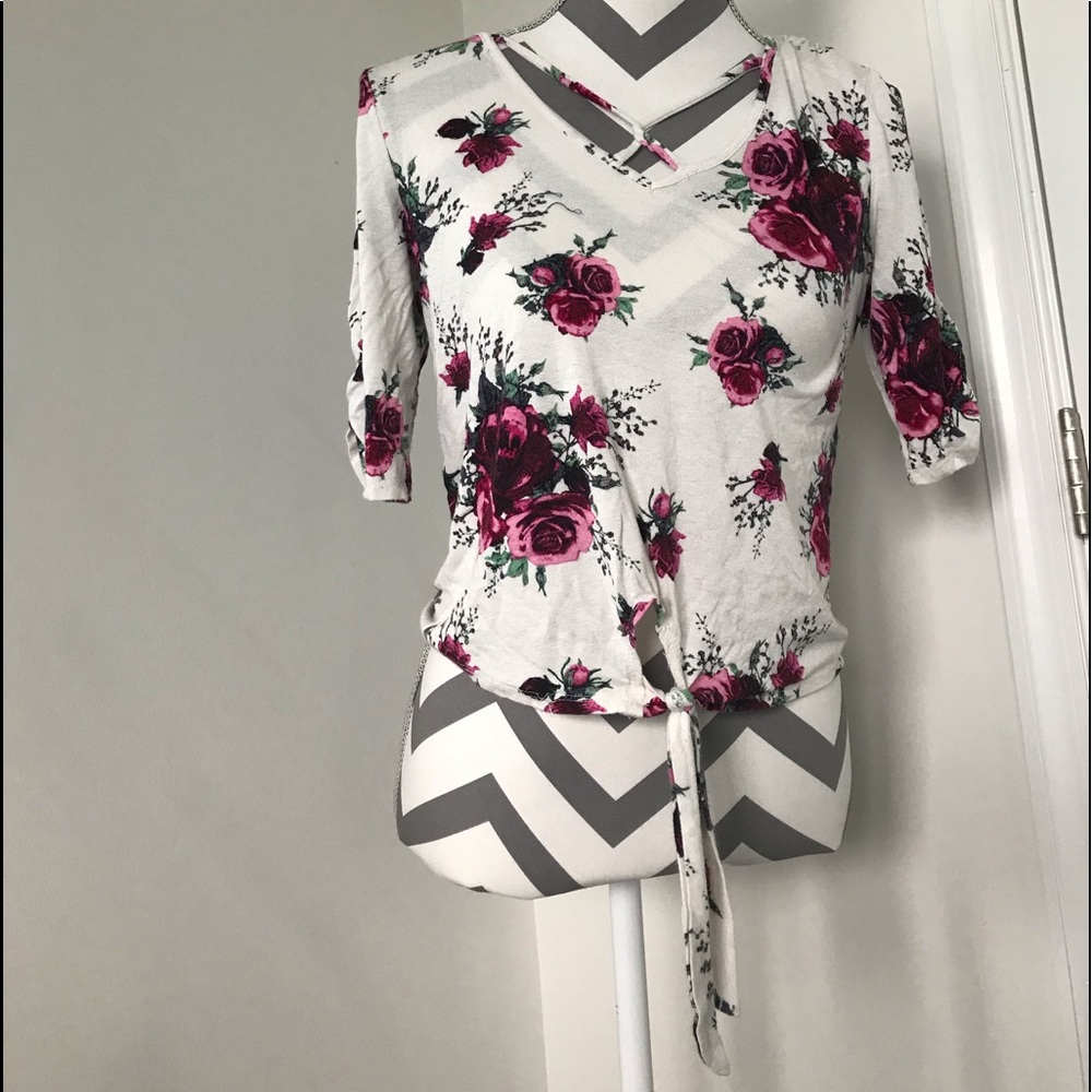 White and maroon floral T-shirt